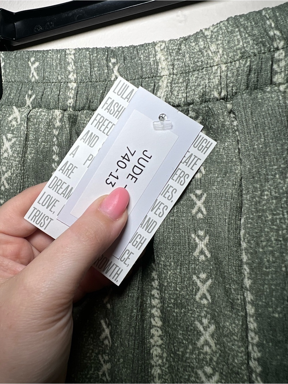LuLaRoe Jude Ruffle Hem Shorts - Picture 4 of 5